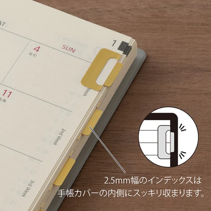 Midori Chiratto Index Clip M – Brass - Image 3