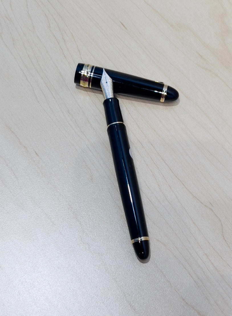 Pilot Custom 743 Fountain Pen - Black - Image 2