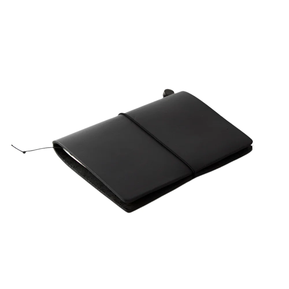 TRAVELER'S Notebook Beginners Black - Passport Size